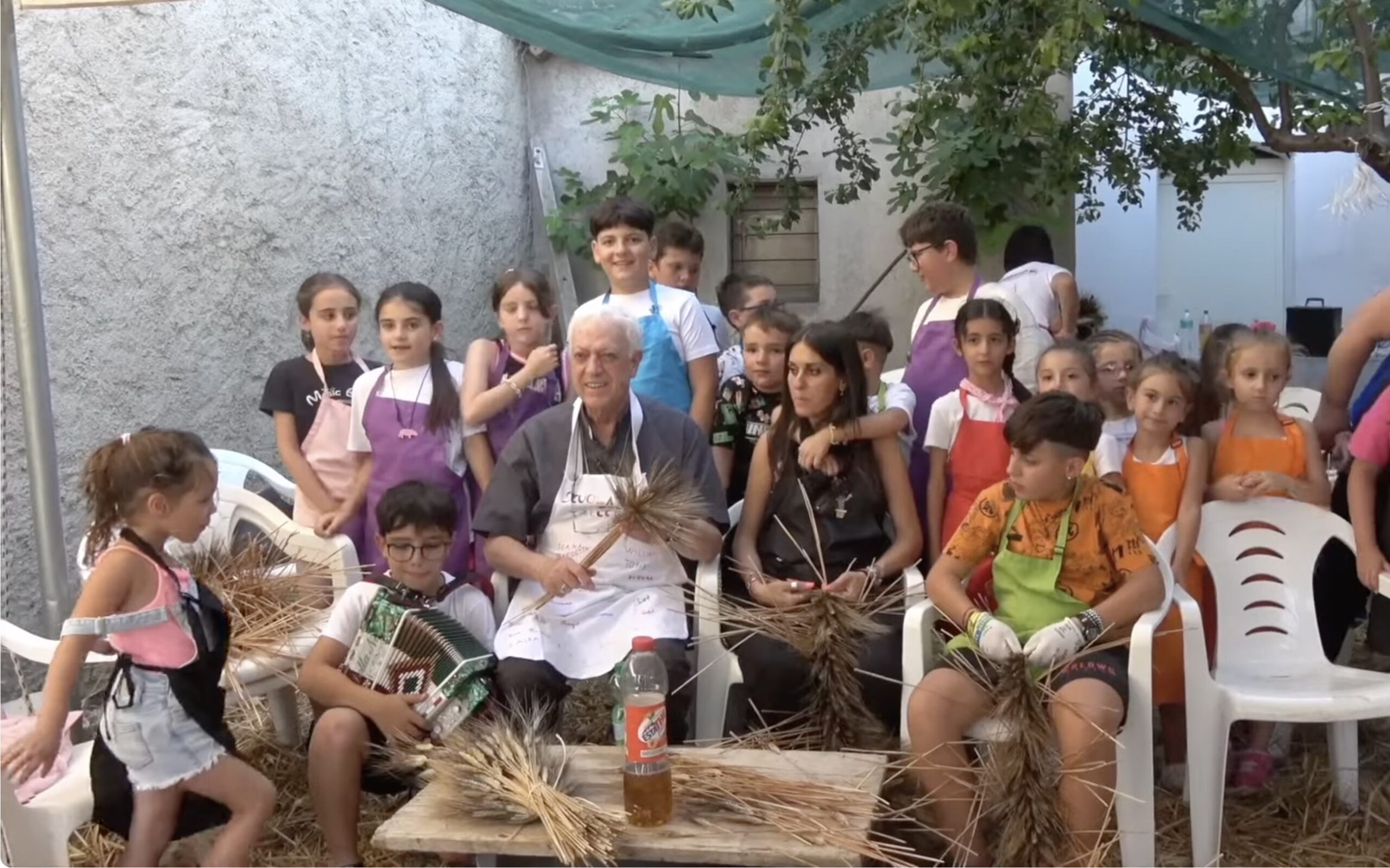 LE MANI DEL PASSATO: SCOPRIRE L’ARTE DELL’INTRECCIO DEL GRANO A JELSI