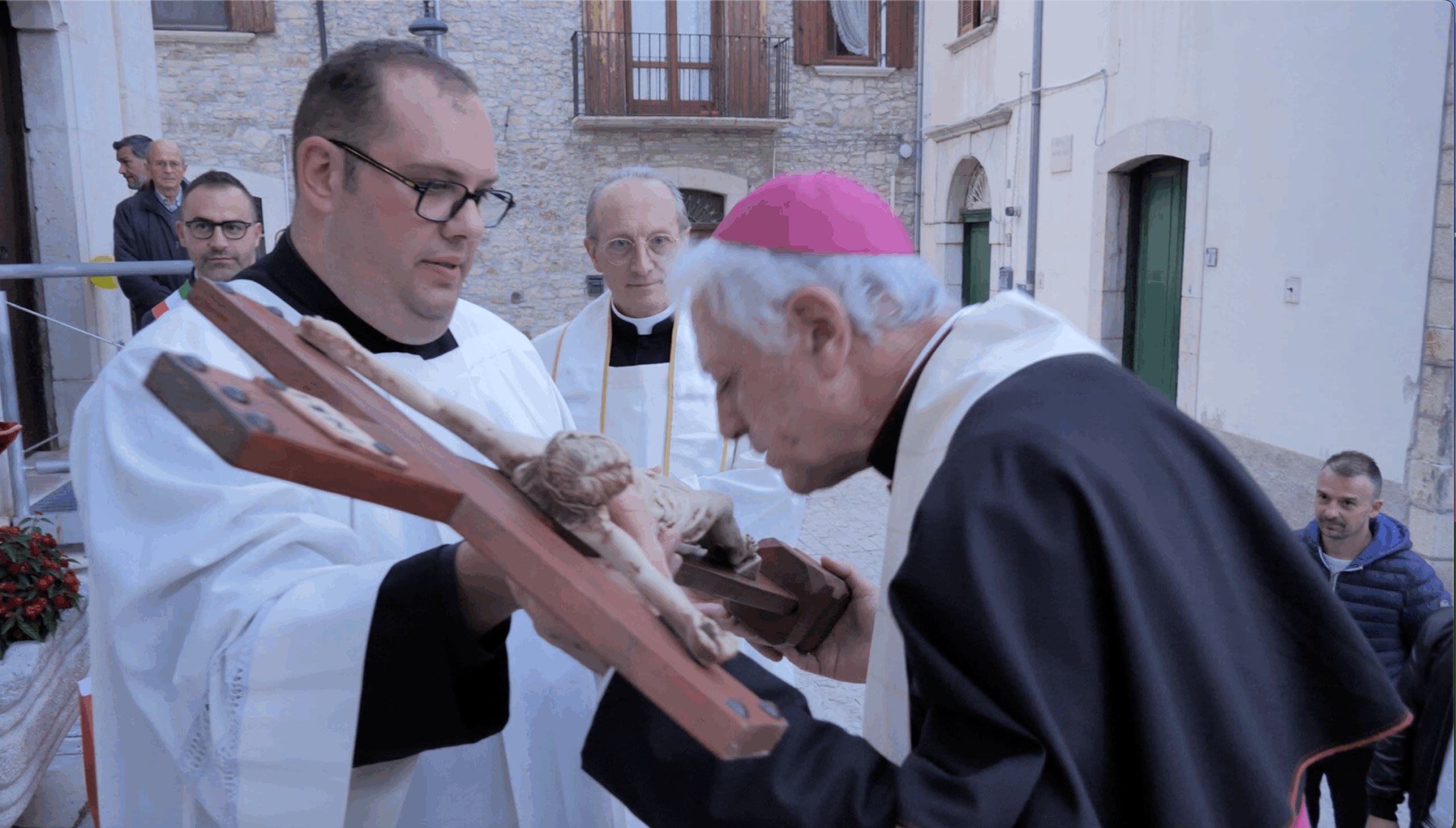 UNA COMUNITÀ IN FESTA PER IL SUO NUOVO PASTORE