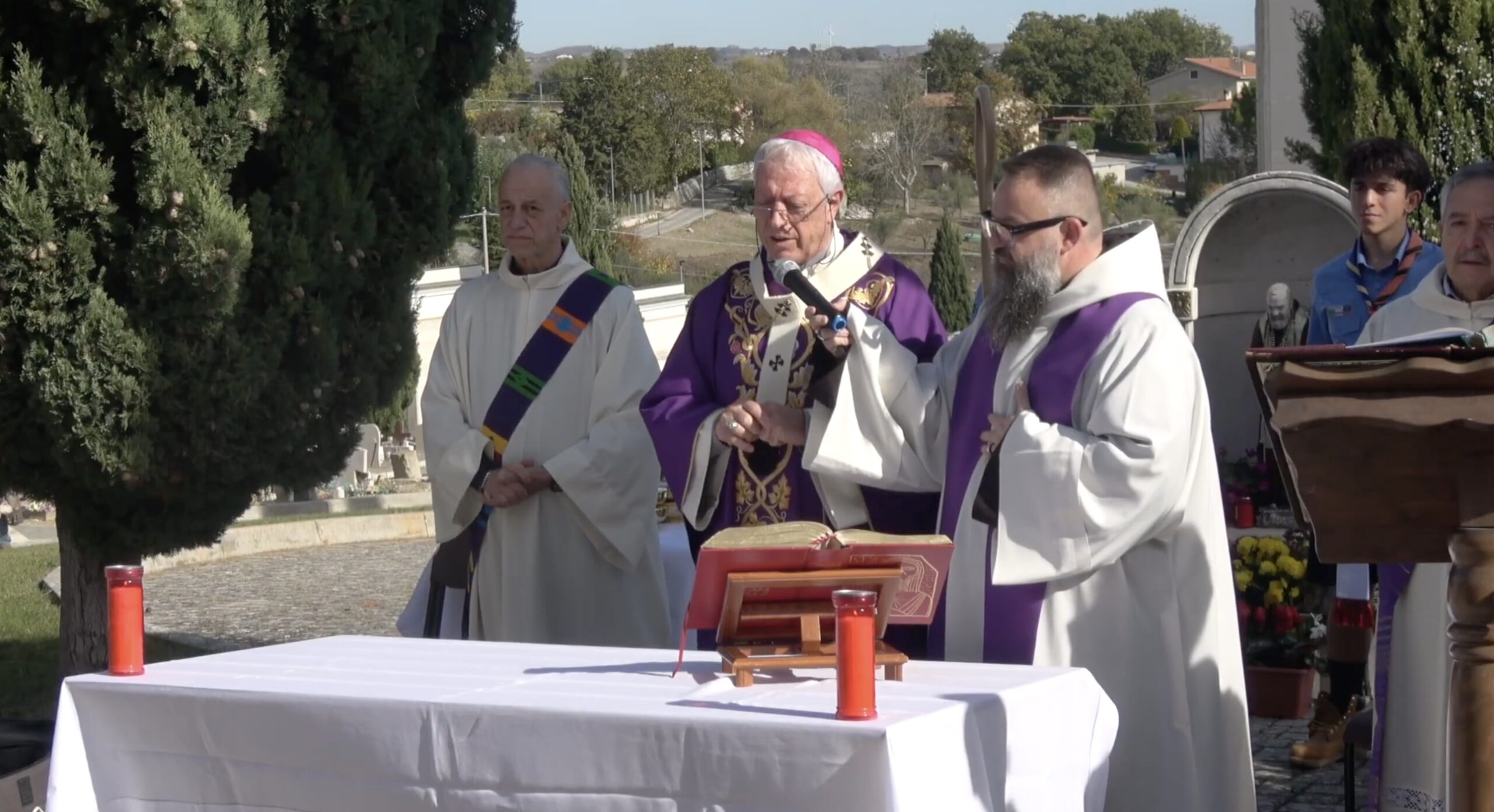 MEMORIA E SPERANZA: LA VITA CONTINUA NELL’ABBRACCIO DI DIO